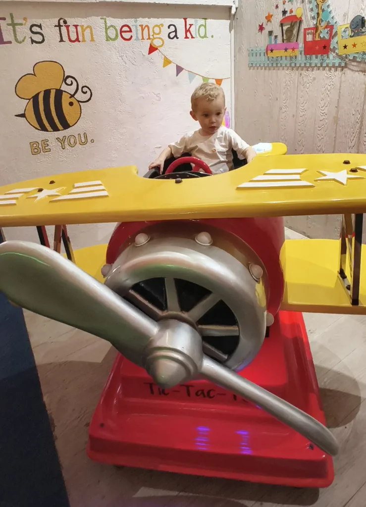 Indoor learning space with educational toys